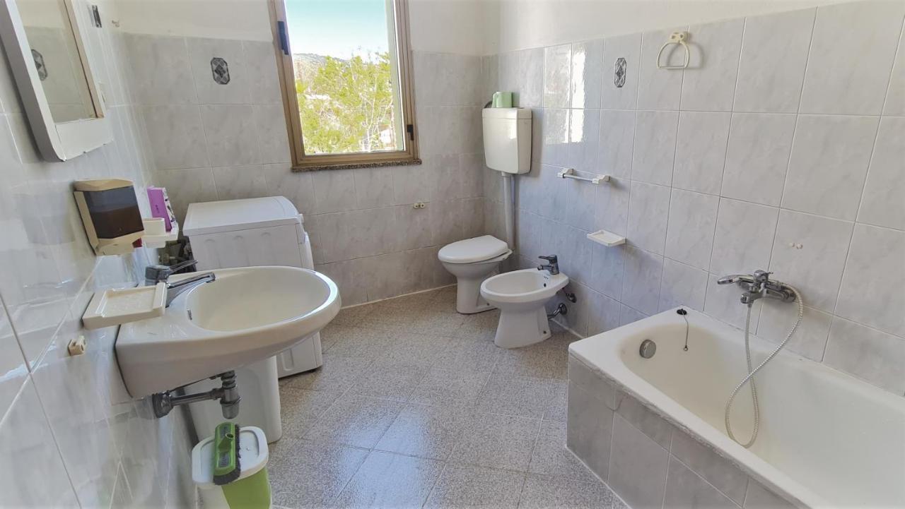 Cosy Home With Private Parking By The Sea 西尼斯科拉 外观 照片