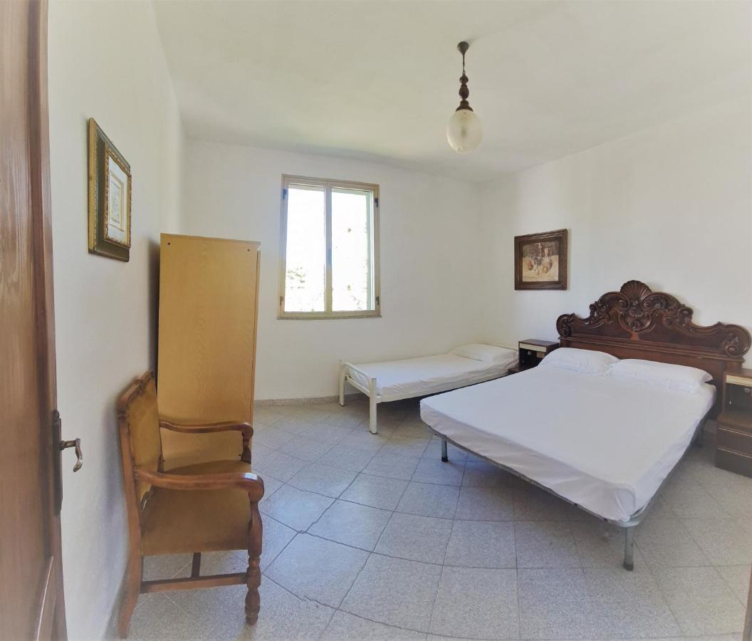 Cosy Home With Private Parking By The Sea 西尼斯科拉 外观 照片
