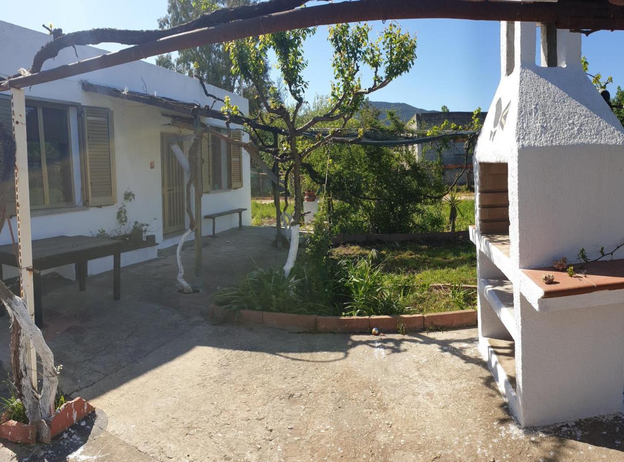 Cosy Home With Private Parking By The Sea 西尼斯科拉 外观 照片